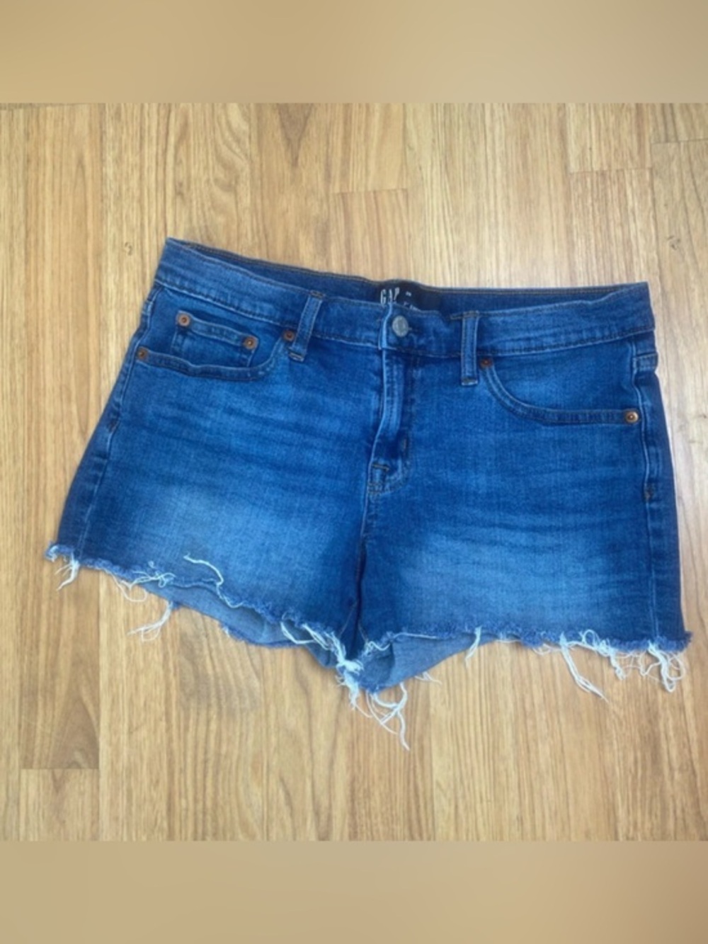 Gap Classic Frayed Hem Denim Shorts - Blue 28” waist